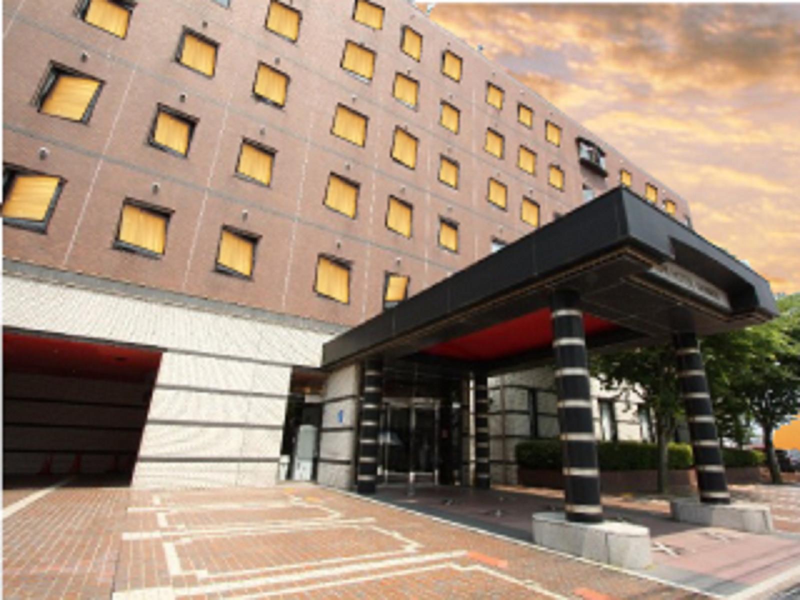Uozu Manten Hotel Ekimae Exterior photo
