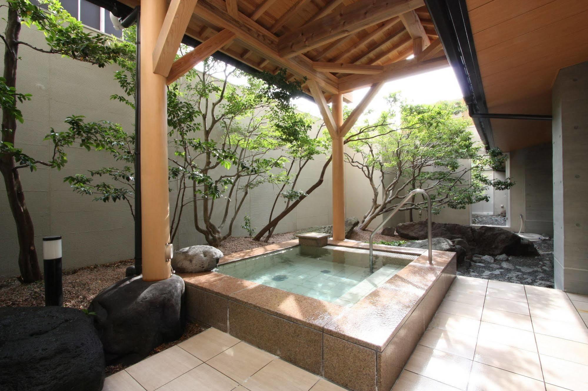 Uozu Manten Hotel Ekimae Exterior photo